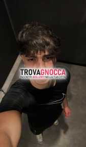 cerco ragazze 18 - 19 anni cerco ragazze 18 - 19 anni