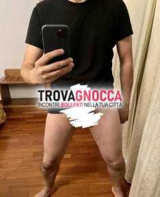 27enne non merc pulito e depilato trasferta cerca ora coppia o singola ospitale