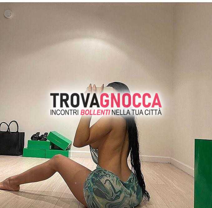 tre opportunità esplorare… ti aspetto nuda se vuoi e ti farò bel bocchino ginocchio e poi potrai chiavare alla pecorina piedi… 69…