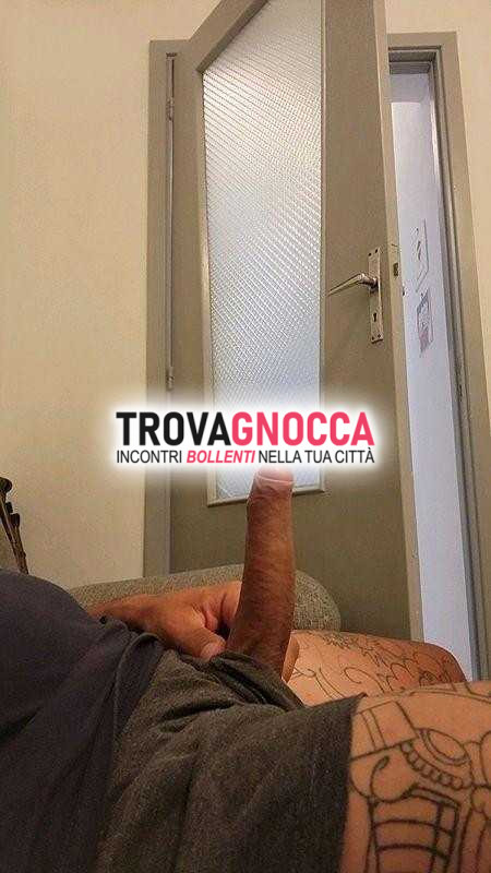 eseguo massaggio classico rilassante e decontratturante rivolto donne giovani e mature. ricevo e sono disponibile anche visite al vostro domicilio.