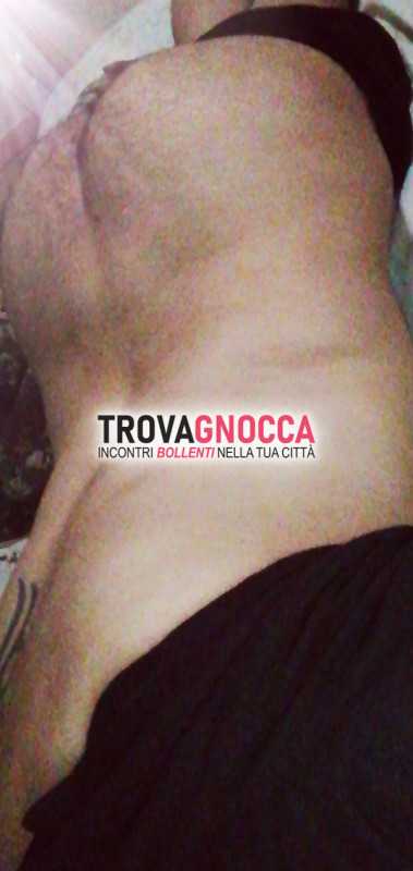 succhio cazzo stasera chi può raggiugere 🍌💦☺️