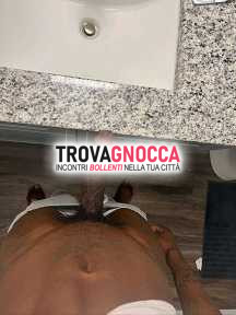 🔥🦍🍆 americano black 30 anni estremamente dotato alla ricerca donne mature incontri piccanti. non cerco uomini gay non sono mercenario.
