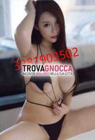 💦💖ecco nuova ragazza giovane bella e affascinante. un'esperienza sexy e romantica che non puoi perderti è sua prima volta e ha tocco orientale che ti conquisterà