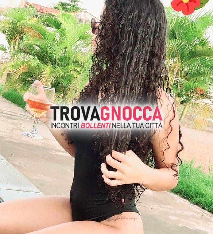 mai vista prima🌺 dea dei lunghi preliminari ti aspetta goditi massaggio erotico indimenticabile e finale decidi tu tutto avverra’ molta calma e dedizione.