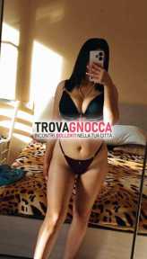 ciao tutti ho 19 anni cerco nuove esperienze rose solo italiani schiavi lecca piedi strappon orale e sesso no lato b