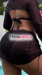meravigliosa curvy italiana tua disposizione