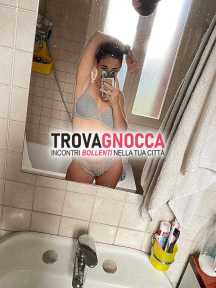 giovane ragazza giusta te