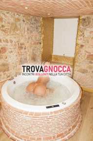 bianca neve brazil novitá absoluta frisante fresca gustosa e che fa girale lla testa bella corpo acerbo que é pura tentacione