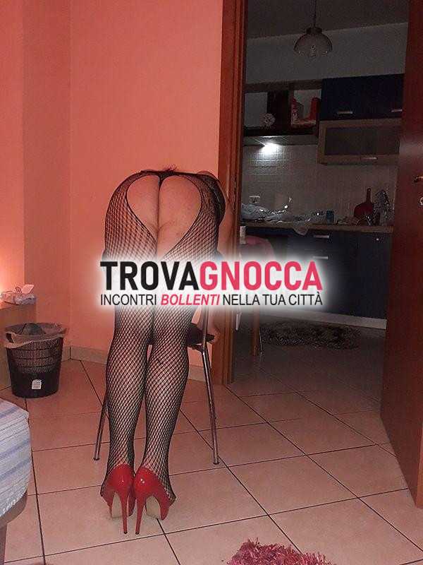 a rende alessandra trav è disponibile oggi pronta offrire un'esperienza unica è liscia depilatissima e profumata ideale giovani ragazzi attivi cerca emozioni
