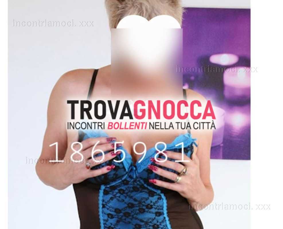 monica bella e sexy