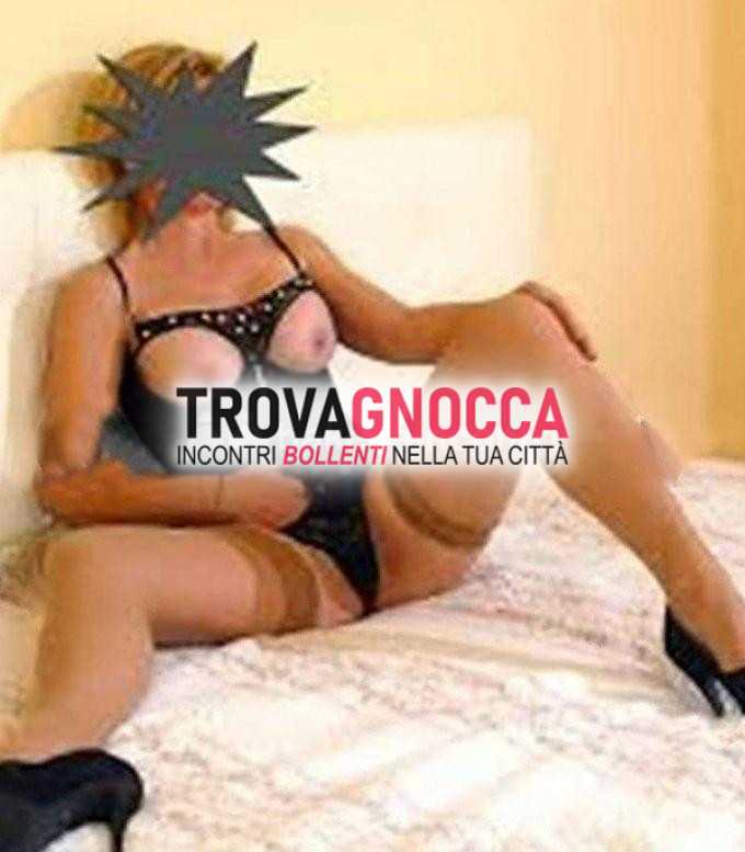 italiana ps giovanni affascinante e intrigante è donna grande bellezza e gentilezza.