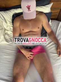 😈perugia etero un'ottima dotazione 21 cm e non meno ricevo un'atmosfera intima. sono attivo e pronto soddisfare 😜