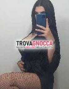 incantevole donna. boca fuoco dulce. passionale sono un'amante elegante e sensuale che incanala passione. incantevole donna. boca fuoco dulce. passionale sono un'amante elegante e sensuale che incanala passione.
