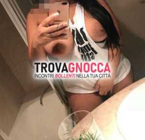 💕💕💕un'esperta massaggiatrice fascinosa e raffinata fisico che evidenzia sensualitÀ visibile nelle foto💕💕