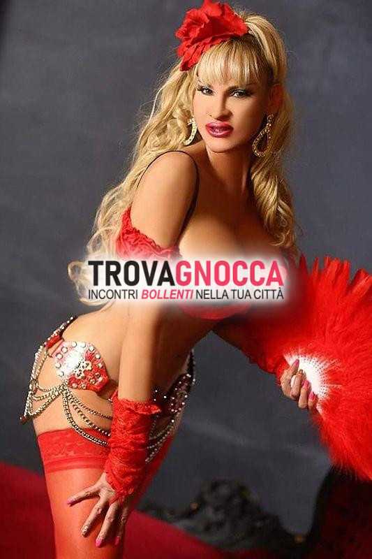 chicholina blond donna dominante attiva e insaziabile è pronta deliziarvi suo lato perverso. È vera amante sesso e non esita utilizzare giocattolo 20 cm rendere ogni incontro indimenticabile.