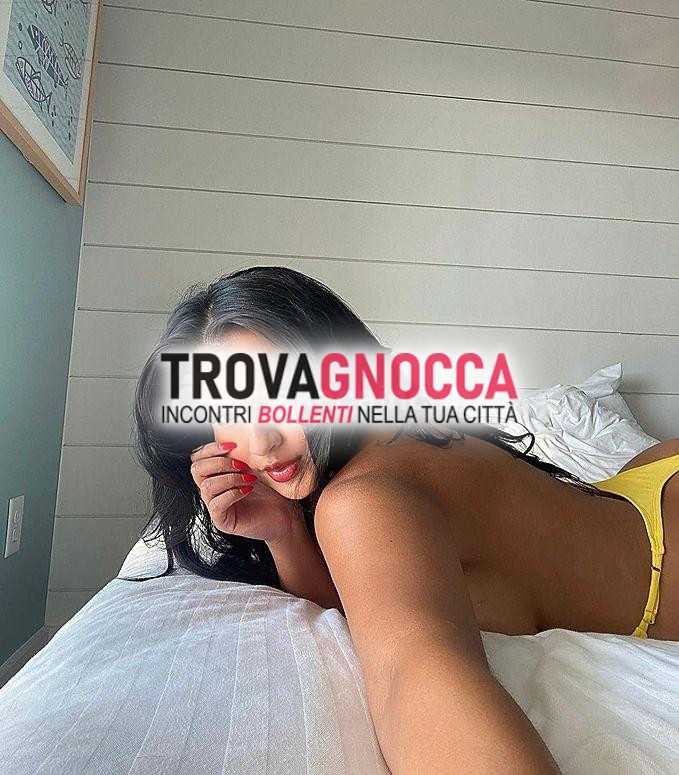 marcallo casone laura 27 anni. incantevole ragazza italocolombiana 🇮🇹🇪🇨 affascinante raffinata gentile e molto dolce.