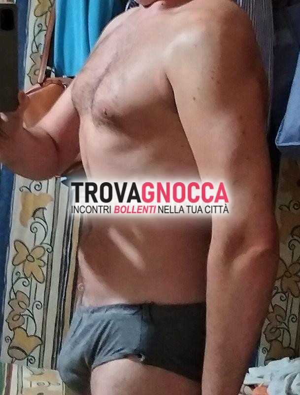 sono cerca giovane sportivo che possieda qualità descritte nell' annuncio.