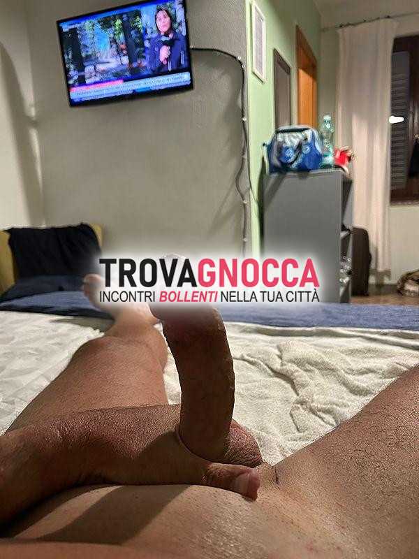 non convenzionale coppia oppure singola persona.