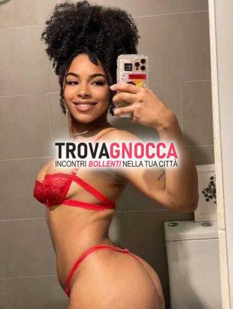 per tempo limitato casagiove regina bocchino scoperto È piÙ porca 😈 senza tabÙ e tutto naturale non puoi perderti questa vera troia💋.