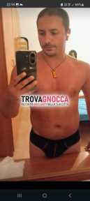 ragazzo italiano cerca incontri o videochiamata chiunque. ftxm e anche coppie qualsiasi età divertimento
