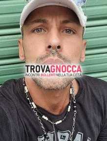 ragazzo escort italiano 30 anni muscoloso e dalla forma definita tanti addominali scolpiti e dotazione 20 o 21 cm puro piacere. questo giovane è versatile al 100 e pronto offrirti momenti indimenticabili. ragazzo escort italiano 30 anni muscoloso e dalla forma definita tanti addominali scolpiti e dotazione 20 o 21 cm puro piacere. questo giovane è versatile al 100 e pronto offrirti momenti indimenticabili.