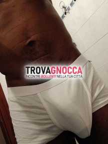ragazzo colore è alla ricerca donna intrigante.