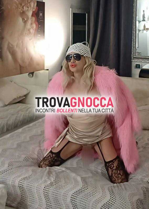 transessuale italiana stupenda frizzante sexy zietta che ti coccola tutto