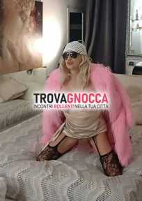 transessuale italiana stupenda frizzante sexy zietta che ti coccola tutto