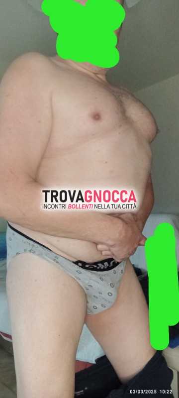 50enne massiccio attivo cerco scopamica