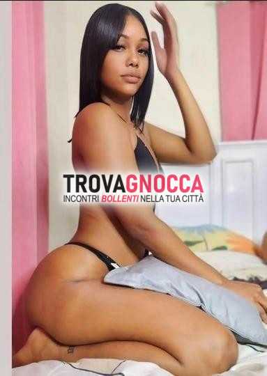 liz 🎀💦 incantevole cagnolina 🤍 sensualissima e incantatrice 🩵 sempre disposizione estremamente calda 🔥 follemente seducente e refinata ama piaceri intensi 💦 preliminari profondi e appaganti 🎀