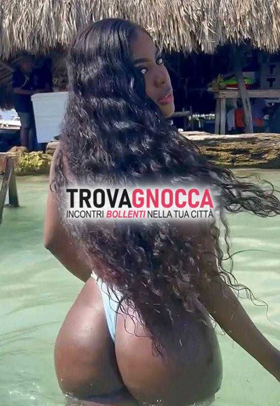 per prima volta incontro rosy diavoletta accattivante sesso 360°. renderÒ tuo momento unico massaggi 4 mani super completi. mio spazio È assolutamente riservato.