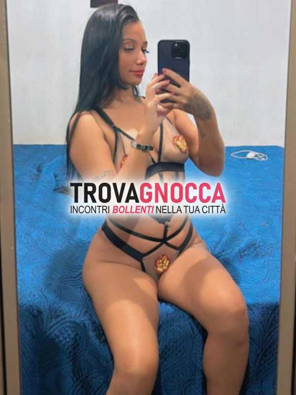 giovane 25enne brasiliana disponibile video chat e video personalizzati