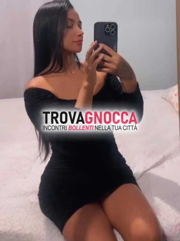 giovane 25enne brasiliana disponibile video chat e video personalizzati