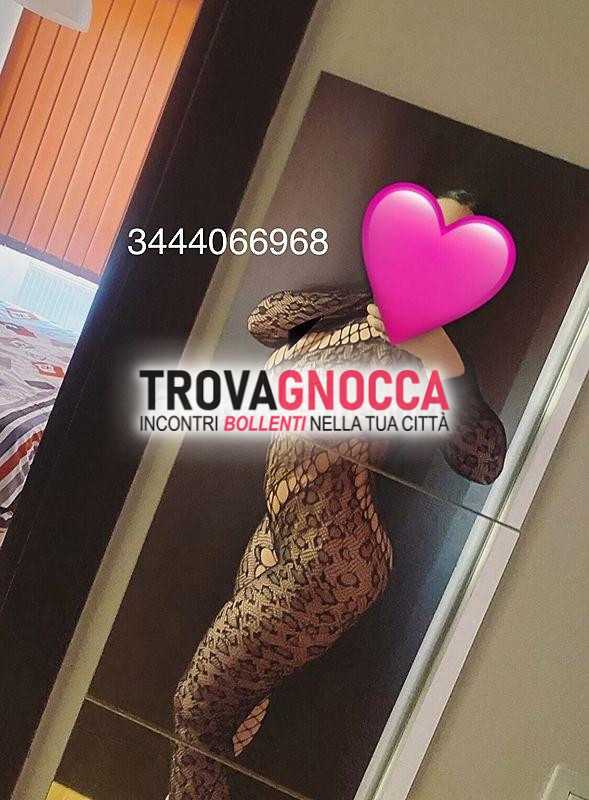no stanieri no numeri sconosciuti. new♥️ veramente bella giovane e sensuale👠 hot🔥🔥 dolce🍬🍭 e piccante🌶️🌶️🌶️ passionale e competente.