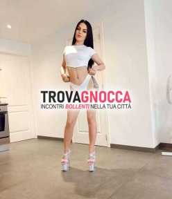 💄 🎀appena arrivata🎀👑💄la dolce e bellissima ragazza è qui affascinante e morbidissima pronta farti vivere un'esperienza terribilmente sexy💄🐄💯non lasciarti sfuggire l'occasione incontrarla l'attrazione è assicurata💯x💯na
