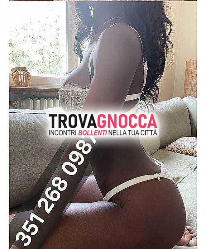 ⚪la nera dalla pelle setosa⚪soddisfiamo ogni tuo desiderio