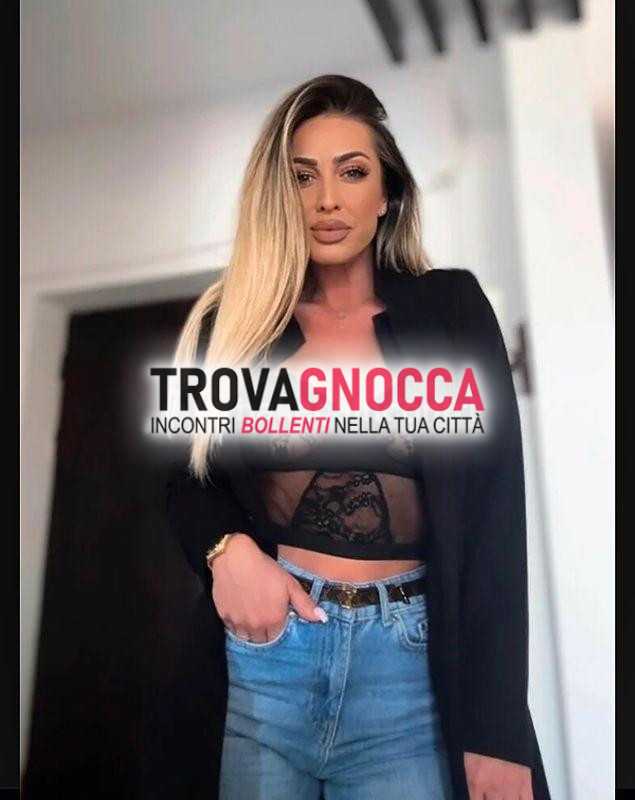 videochiamata bollente me appena arrivata e pronta regalarti attimi piacere. sono disponibile fino tarda mattinata e ti raggiungo ovunque tu voglia casa tua albergo ufficio o bed breakfast. non perdere l'occasione