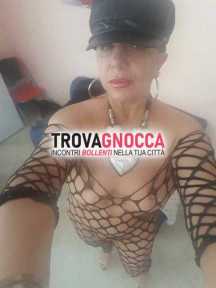 a quarto d'altino elena È milf affascinante complettissima e molto calda. È persona particolarmente partecipante e divertente. faccio tutto tranquillitÀ. bacio