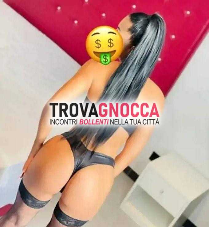 italiana disponibile videochiamate hot e sexchat personalizzate. vuoi vedere spettacolo squirting mozzafiato o giochi ruolo padrona esperta ti appassionano fetish dei piedi non perdere l'occasione vivere momenti intensi e coinvolgenti