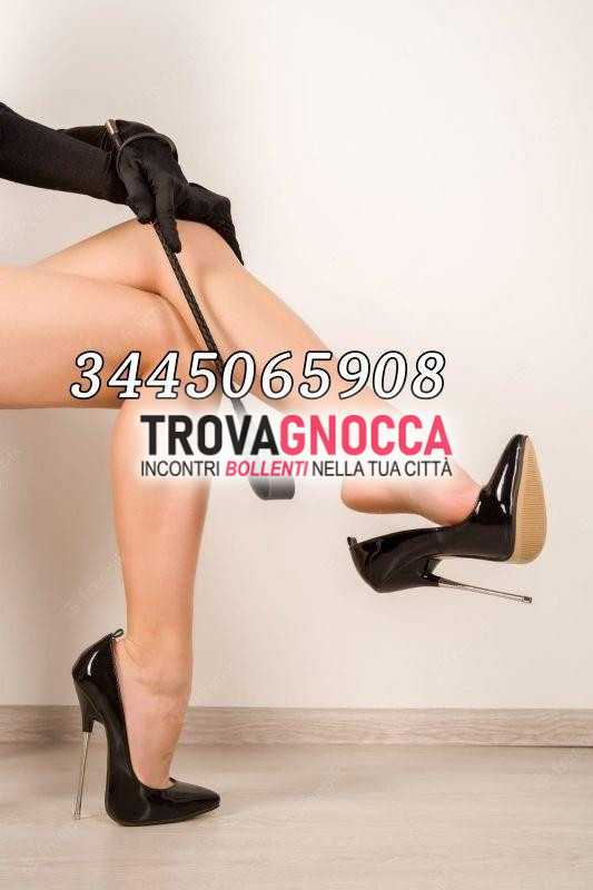 desenzano mia mistress silvia ti accoglie 💖 fantastica esperienza adorazione dei piedi e padrona💖