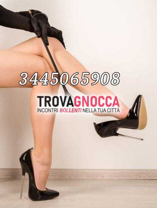 desenzano mia mistress silvia ti accoglie 💖 fantastica esperienza adorazione dei piedi e padrona💖