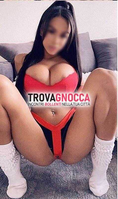 sono bambolina reale affascinante e sexy dolce bocca golosa e vagina stretta pronta deliziarvi preliminari infarto