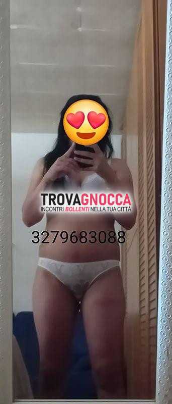 appena arrivata sono qui offrire momenti indimenticabili. solo italiani no stranieri e no numeri sconosciuti incontro speciale ti aspetta