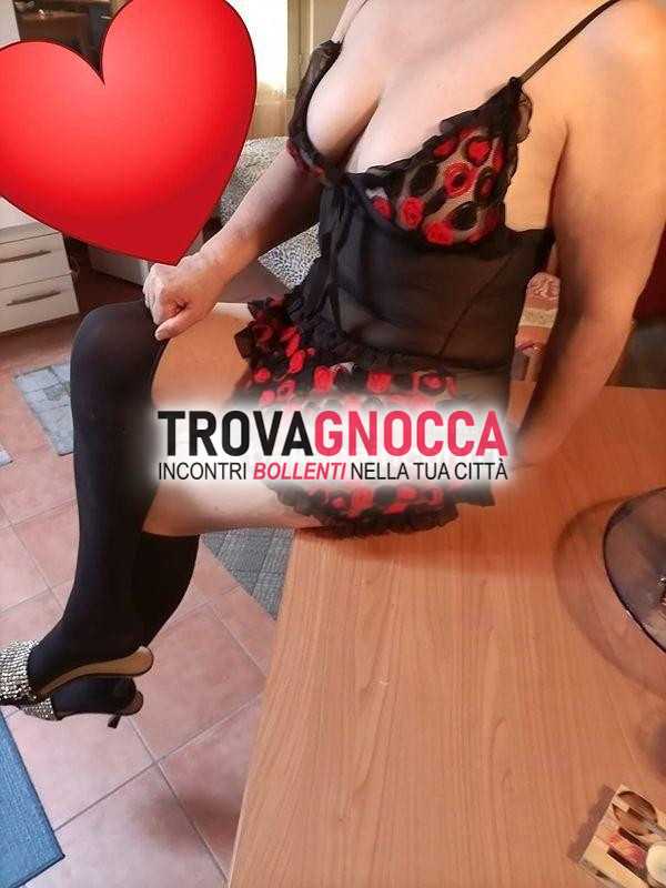 oggi sono milf super vogliosa bei manzi ☀️☀️☀️ ricevo singoli maturi riservati educati e generosi ambiente caliente ☀️☀️☀️
