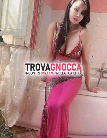 attenzione oggi nuova arrivata zona massaggiatrice orientale giovane dalle curve sensuali. anche mia amica È disponibile