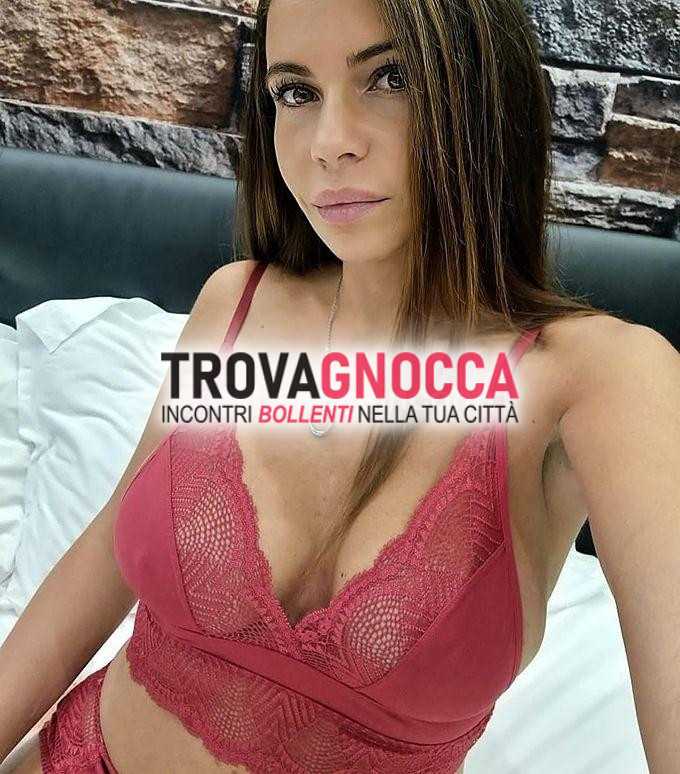 videochiamata fantastica donna matura molto porca e classe. disponibili anche miei video e foto chat erotica indimenticabile