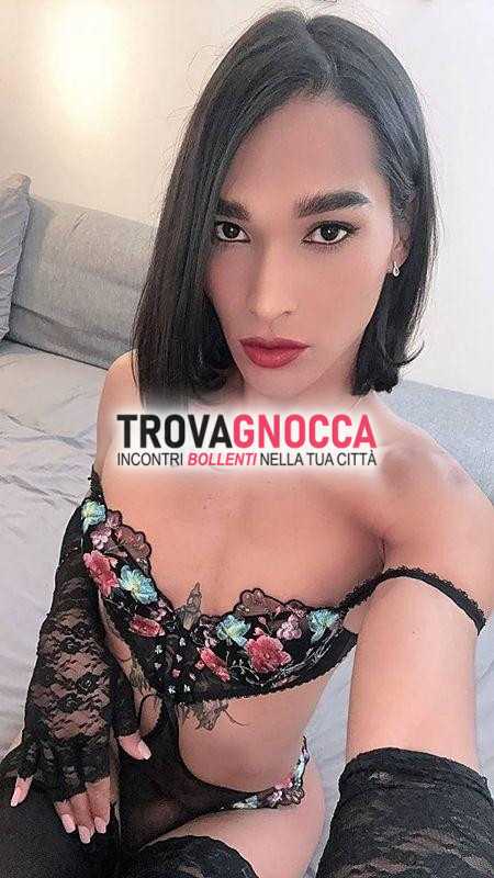 sono marjorie ragazza transessuale cattiva che ti offre 22 cm puro piacere. sono regina trio bdsm e fisting. mi piacciono schiavi sottomessi e oltre questo desidero condividere esperienze indimenticabili te