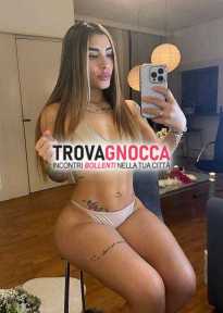 💋appena arrivata 💄antonella ragazza sogno mai vista prima🫦🐷👠 sua bellezza vivo È ancora piÙ incredibile che nelle foto 🫦