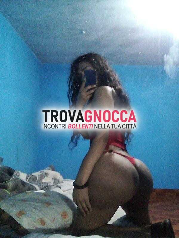 amo sesso e mi definisco vera porca troia. vieni e mettimi alla prova
