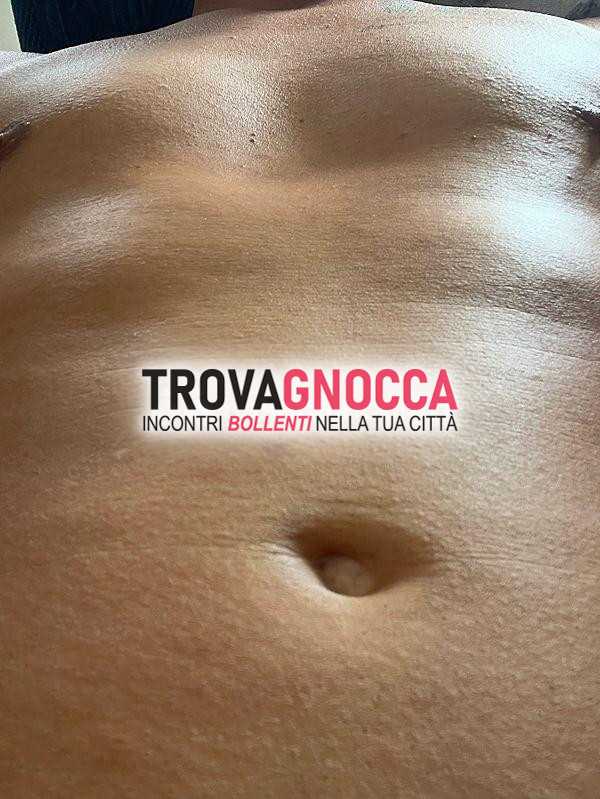 sono cerca donne o coppie interessate vivere esperienze uniche e coinvolgenti.